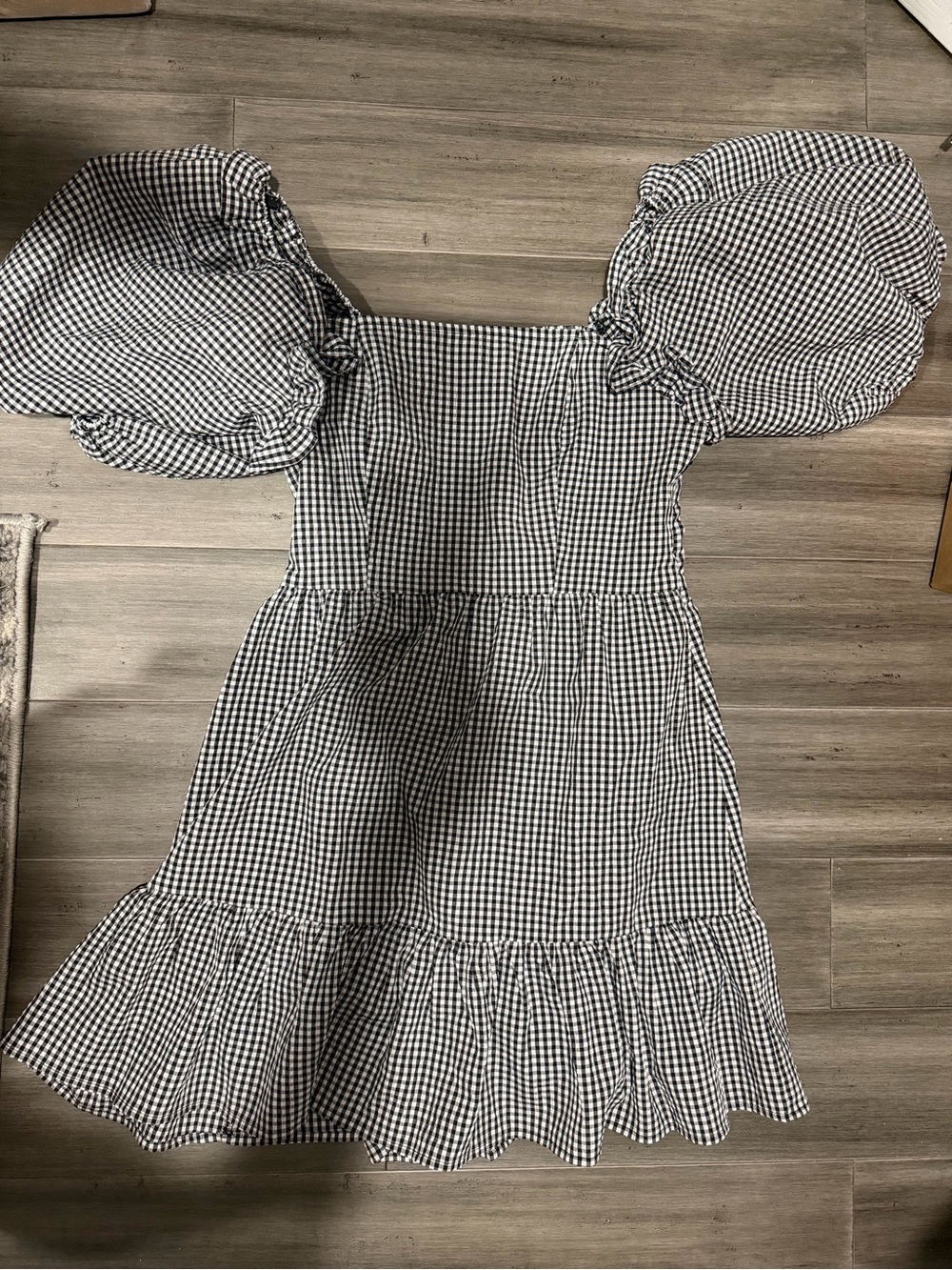 Forever 21 Black and White Gingham Puff Sleeve Mini Dress